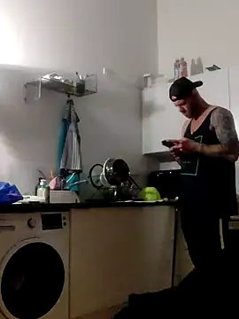 eltoulou online show from January 2025 08:15:02 PM