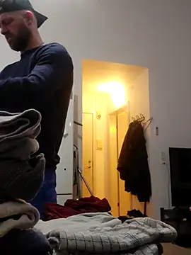 eltoulou online show from February 2025 10:39:01 PM