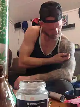 eltoulou online show from February 2025 01:43:01 PM