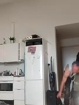 eltoulou online show from February 2025 01:21:02 PM