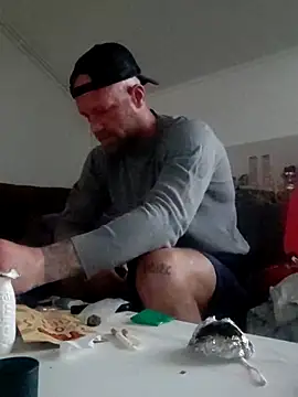 eltoulou online show from March 2025 04:59:02 PM