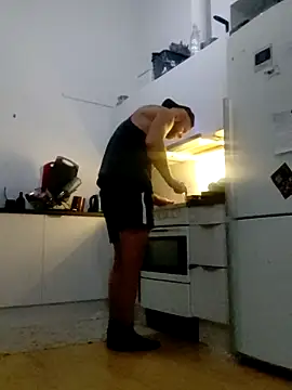 eltoulou online show from November 2025 10:20:02 PM