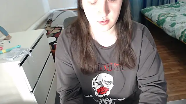 EvaMiron online show from December 2025 07:15:02 AM