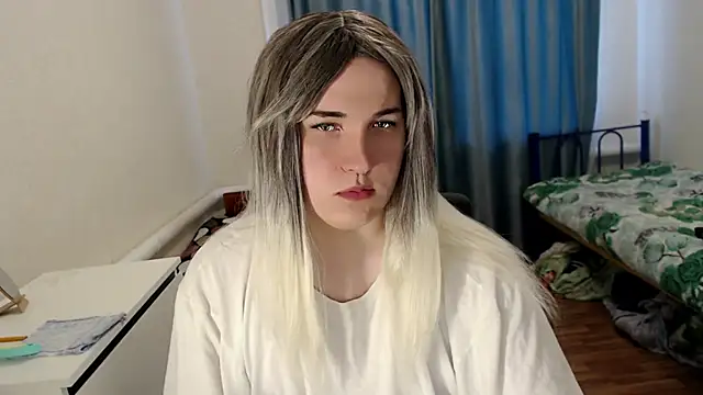 EvaMiron online show from April 2026 03:13:01 AM