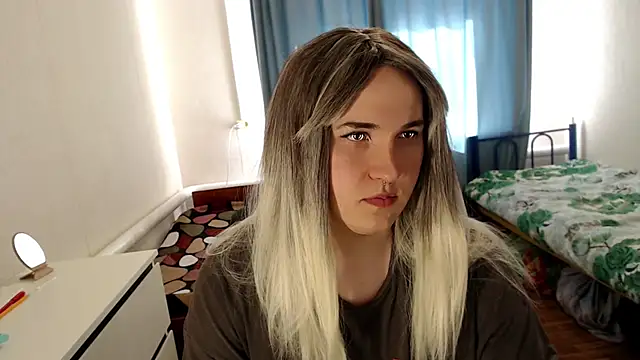 EvaMiron online show from April 2026 09:35:02 AM