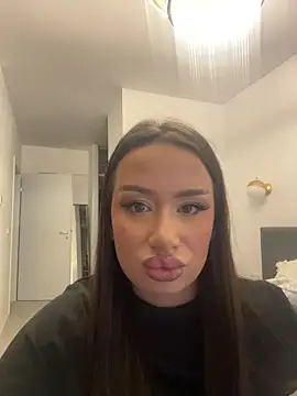 deliaroyal online show from November 2025 02:10:02 PM