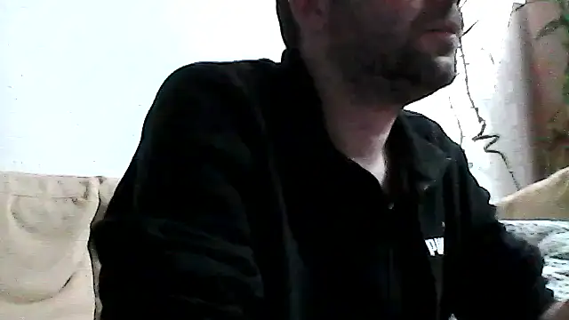 crissbadboy online show from November 2025 06:40:01 PM