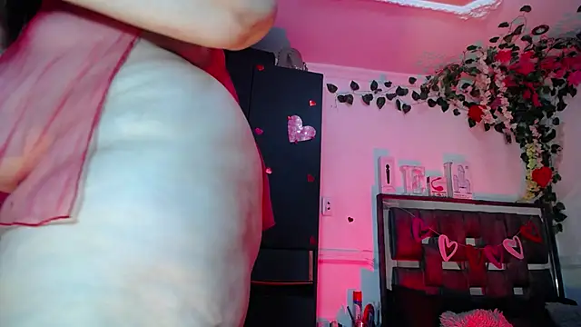 emma hoot1 online show from February 2025 11:30:01 PM