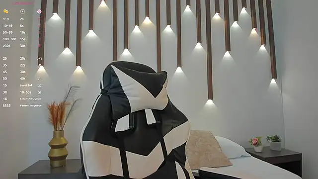 megan cooper28 online show from October 2025 09:13:01 PM