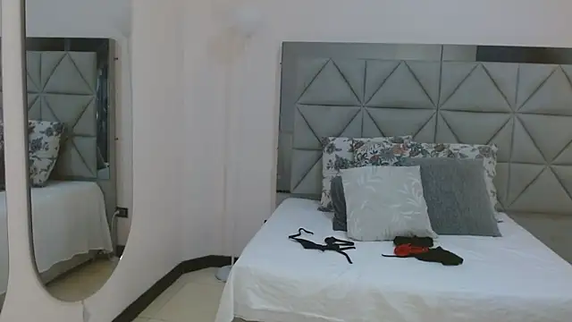 genesis moretz online show from March 2026 03:41:02 AM