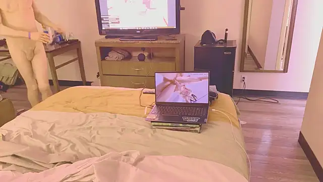 Snapshot of HARD_2QUIT chatting on January 2025 09:47:01 AM HARD 2QUIT online show from January 2025 09:47:01 AM