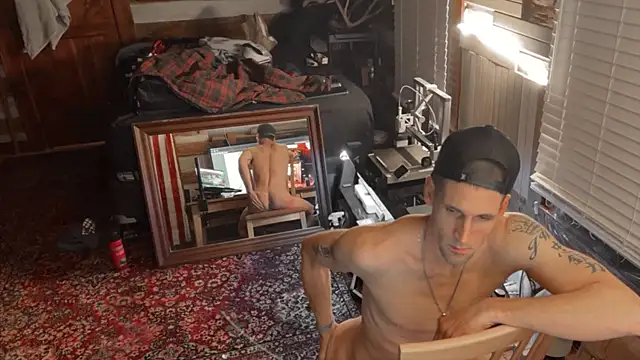 Snapshot of HARD_2QUIT chatting on February 2025 08:31:02 AM HARD 2QUIT online show from February 2025 08:31:02 AM