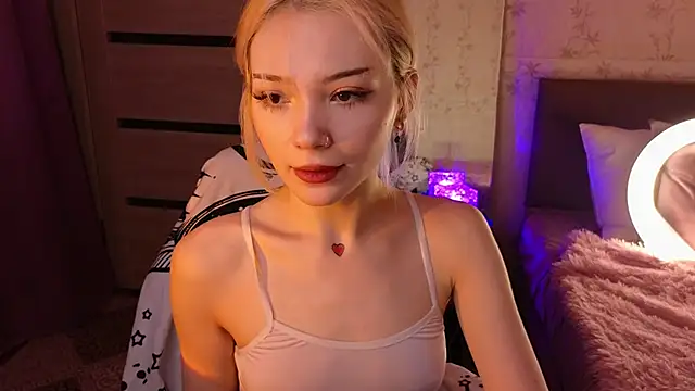 Snapshot of SandraBoyl chatting on January 2025 12:59:01 AM SandraBoyl online show from January 2025 12:59:01 AM