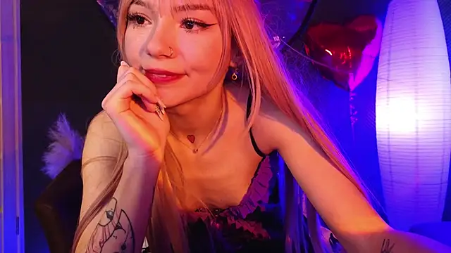 Snapshot of SandraBoyl chatting on March 2025 04:06:01 AM SandraBoyl online show from March 2025 04:06:01 AM