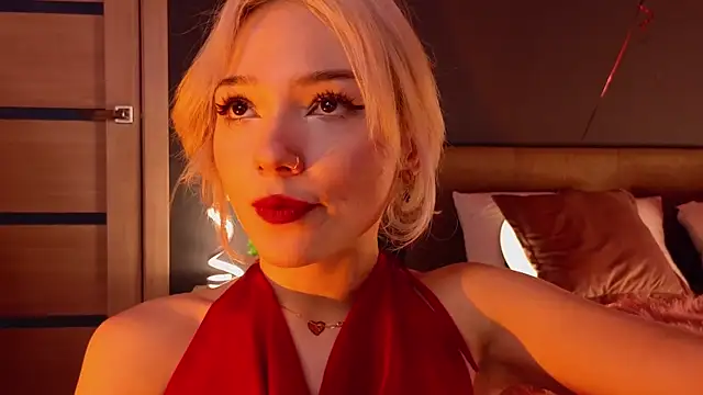 Snapshot of SandraBoyl chatting on March 2025 04:13:01 AM SandraBoyl online show from March 2025 04:13:01 AM