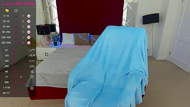 JasminJames online show from February 2025 05:24:02 PM