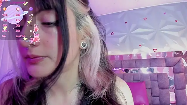 Snapshot of Candy_morgan412 chatting on January 2026 12:31:01 PM Candy morgan412 online show from January 2026 12:31:01 PM