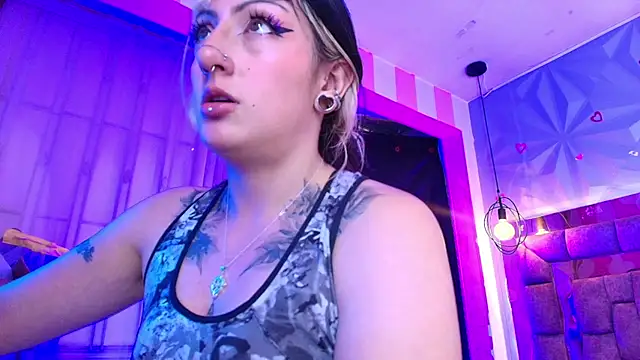 Snapshot of Candy_morgan412 chatting on March 2026 02:54:02 PM Candy morgan412 online show from March 2026 02:54:02 PM