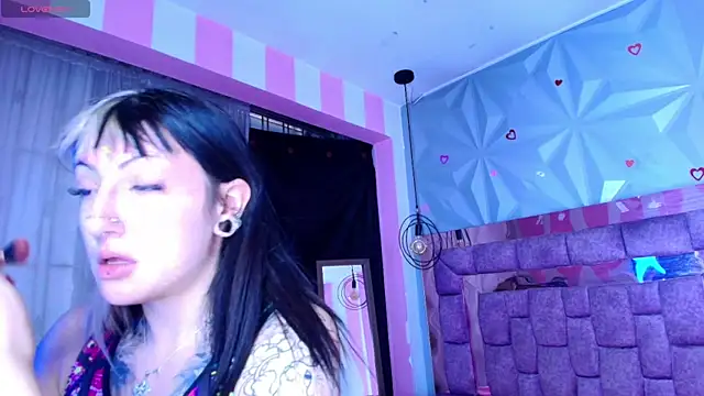 Snapshot of Candy_morgan412 chatting on April 2026 11:27:01 AM Candy morgan412 online show from April 2026 11:27:01 AM