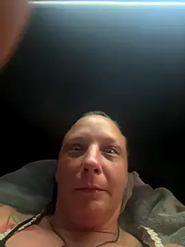 Snapshot of Everlyrose27 chatting on September 2025 03:55:02 PM Everlyrose27 online show from September 2025 03:55:02 PM