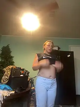 Snapshot of Everlyrose27 chatting on September 2025 09:04:01 PM Everlyrose27 online show from September 2025 09:04:01 PM