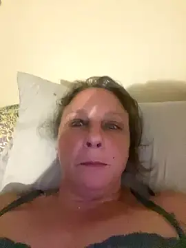 Snapshot of Everlyrose27 chatting on September 2025 06:52:02 AM Everlyrose27 online show from September 2025 06:52:02 AM