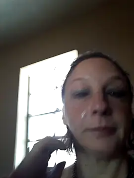 Snapshot of Everlyrose27 chatting on February 2026 05:47:02 PM Everlyrose27 online show from February 2026 05:47:02 PM