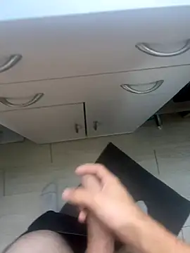 Mecchaud06 online show from October 2025 01:43:02 PM