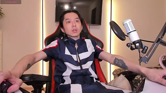 wexlee7 online show from December 2025 02:06:02 AM