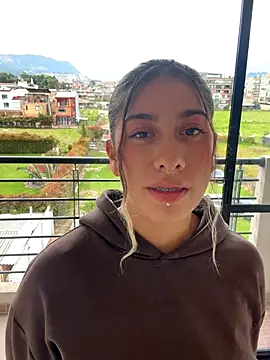 Snapshot of Enyeld_ruru chatting on October 2025 04:15:02 PM Enyeld ruru online show from October 2025 04:15:02 PM