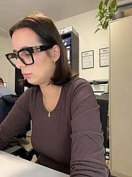 Snapshot of Hii_Lolla chatting on October 2025 06:02:02 AM Hii Lolla online show from October 2025 06:02:02 AM