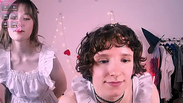 Violet Veliya online show from April 2026 03:50:02 PM