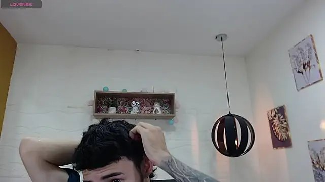 Snapshot of DmitriSanders chatting on February 2025 08:52:02 PM DmitriSanders online show from February 2025 08:52:02 PM