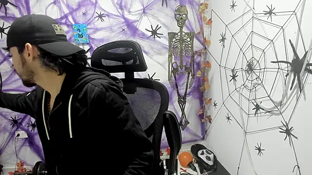 Snapshot of DmitriSanders chatting on December 2025 03:12:03 AM DmitriSanders online show from December 2025 03:12:03 AM