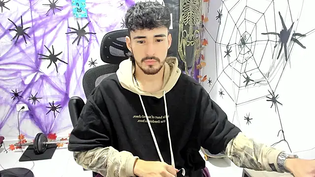 Snapshot of DmitriSanders chatting on January 2026 12:03:02 AM DmitriSanders online show from January 2026 12:03:02 AM