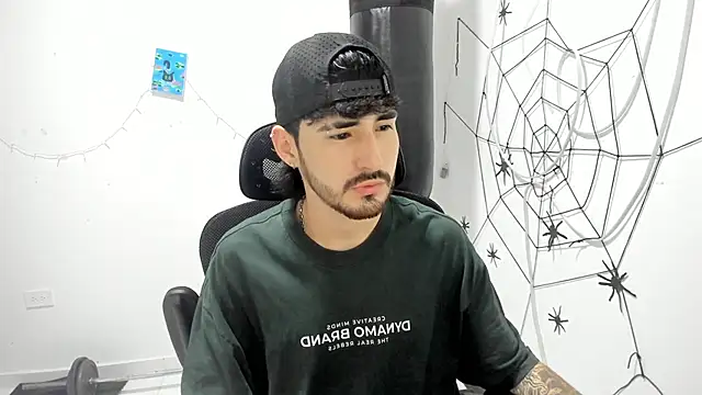 Snapshot of DmitriSanders chatting on February 2026 12:40:02 AM DmitriSanders online show from February 2026 12:40:02 AM