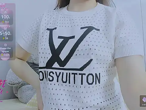 Linh diudang online show from October 2025 02:34:01 AM