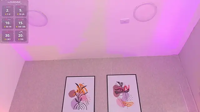 CheneellLorens online show from October 2025 07:01:01 PM