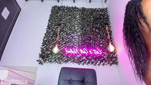 Brianna Stars online show from December 2024 08:21:02 PM