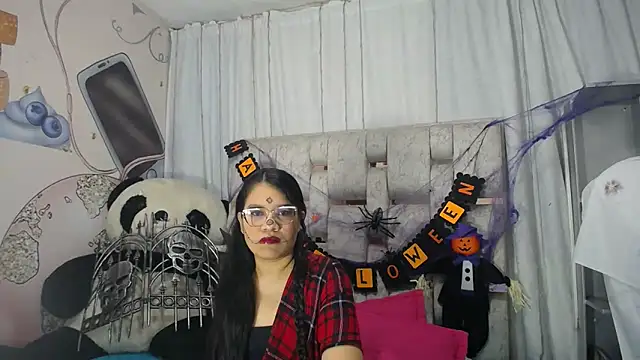 Snapshot of KEYRA-MILLER- chatting on November 2025 02:35:02 AM KEYRA-MILLER- online show from November 2025 02:35:02 AM