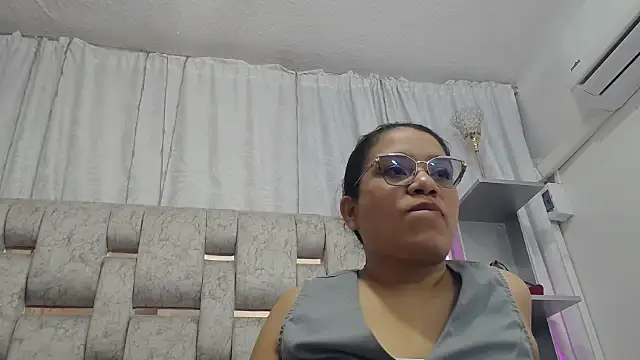 KEYRA-MILLER- online show from December 2025 03:13:02 AM
