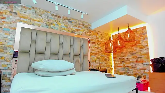 karla dunn online show from February 2025 02:03:02 AM