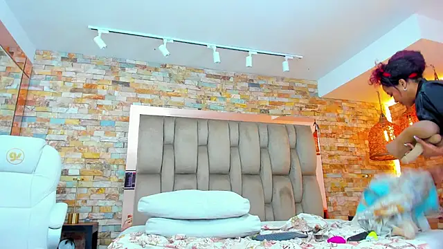 karla dunn online show from February 2025 03:16:02 AM