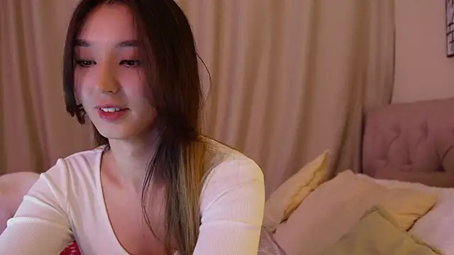 Snapshot of Sarasuo1 chatting on December 2024 01:28:01 PM Sarasuo1 online show from December 2024 01:28:01 PM