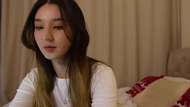 Snapshot of Sarasuo1 chatting on January 2025 04:50:02 PM Sarasuo1 online show from January 2025 04:50:02 PM