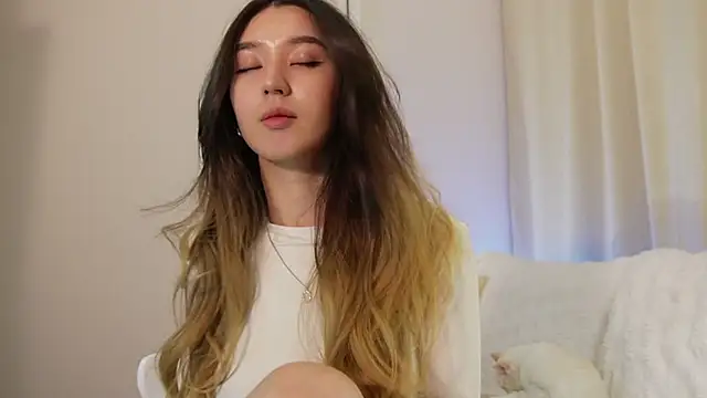 Snapshot of Sarasuo1 chatting on January 2025 12:38:01 PM Sarasuo1 online show from January 2025 12:38:01 PM