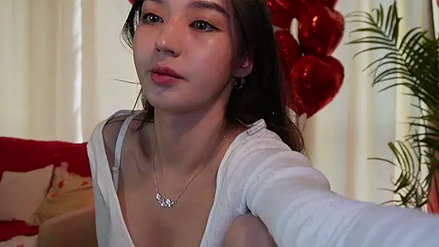 Snapshot of Sarasuo1 chatting on February 2025 10:22:01 AM Sarasuo1 online show from February 2025 10:22:01 AM