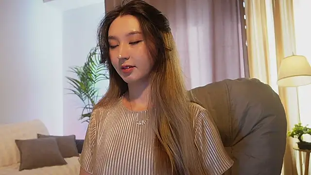 Snapshot of Sarasuo1 chatting on September 2025 09:20:01 AM Sarasuo1 online show from September 2025 09:20:01 AM