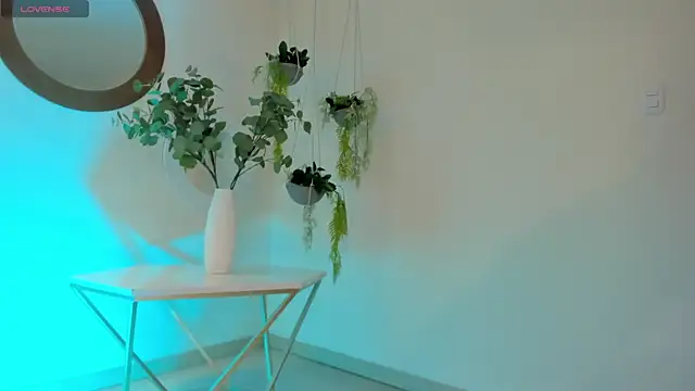 PaulinaSantos  online show from March 2025 07:31:01 PM