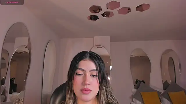 PaulinaSantos  online show from September 2025 07:14:02 PM